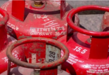 घरेलू एलपीजी सिलेंडरों की आपूर्ति सामान्य; जमाखोरी और कालाबाजारी पर रोक लगाने के लिए देशभर में कार्रवाई जारी