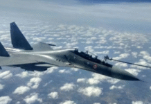 भारतीय वायुसेना के सुखोई-30 एमकेआई और राफेल द्विपक्षीय हवाई अभ्यास के लिए फ्रांस में