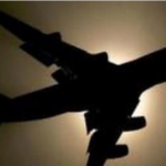 बर्फीले तूफान में टेकऑफ के दौरान विमान हादसे का शिकार, आठ सवार में सात की मौत