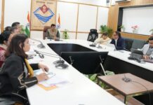 राज्य की वित्तीय स्थिति सुदृढ़ करने के लिए मुख्य सचिव ने राजस्व प्राप्तियों की समीक्षा की