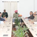 हिमालयन इंटरनेशनल स्ट्रेटेजिक मंच थिंक टैंक के सदस्यों ने राज्यपाल से की भेंट