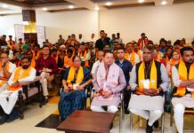 सीएम धामी ने सुना ‘मन की बात’ का 132वां एपिसोड, जनप्रतिनिधियों संग साझा किए विचार