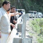 चारधाम यात्रा के मद्देनजर ग्राउंड जीरो पर उतरे मुख्यमंत्री, रुद्रप्रयाग से गुप्तकाशी तक सड़क मार्ग से किया यात्रा मार्ग का निरीक्षण