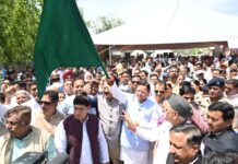 मुख्यमंत्री ने ऋषिकेश से चार धाम जाने वाली बसों को हरी झंडी दिखाकर किया रवाना