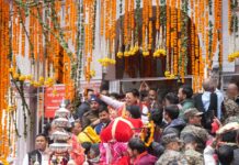 गंगोत्री और यमुनोत्री धाम के कपाट श्रद्धालुओं के लिए खुले