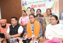 महिला आरक्षण पर विरोध करने वालों को जनता सिखाएगी सबकः रेखा आर्या