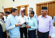 सीएम ने मुख्य सेवक सदन में सुनीं जनसमस्याएं, कई प्रकरणों का मौके पर ही किया समाधान