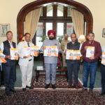 राज्यपाल ने ‘फिन बोध’ एवं ‘उत्तरावाणी’ ऐप और असिस्टेंट होमस्टे मैनेजर पाठ्य सामग्री का किया लोकार्पण