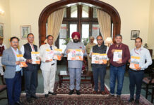 राज्यपाल ने ‘फिन बोध’ एवं ‘उत्तरावाणी’ ऐप और असिस्टेंट होमस्टे मैनेजर पाठ्य सामग्री का किया लोकार्पण