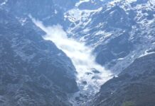 हिमालयी क्षेत्र कंचनगंगा में टूटा ग्लेशियर, नुकसान की कोई सूचना नहीं