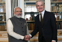 प्रधानमंत्री नरेन्द्र मोदी ने नॉर्वे के प्रधानमंत्री योनस गौर स्टोर से ओस्लो में वार्ता की