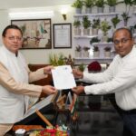 उत्तराखण्ड में एसआईआर की शुरुआत, राज्यपाल, मुख्यमंत्री ने भरे गणना फार्म