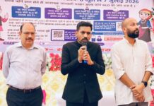 मतदाता सूची के विशेष पुनरीक्षण को जन आंदोलन बनाने की अपील, डीएम ने रवाना किए जागरूकता रथ