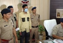पुलिस थानों को बम से उड़ाने की धमकी देने वाला आरोपी गिरफ्तार
