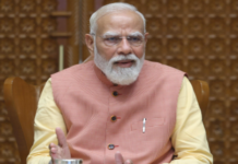 प्रधानमंत्री मोदी ने सेवा तीर्थ में विभिन्न मंत्रालयों के सचिवों से की बातचीत