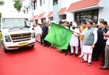 टनकपुर से कैलाश मानसरोवर यात्रा के प्रथम दल को मुख्यमंत्री ने हरी झंडी दिखाकर किया रवाना
