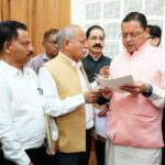 मुख्यमंत्री कैंप कार्यालय स्थित मुख्य सेवक सदन में विभिन्न क्षेत्रों से आए लोगों की CM ने सुनी समस्याएं