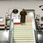 प्रधानमंत्री नरेंद्र मोदी तीन देशों की यात्रा के अंतिम चरण में न्यूजीलैंड के ऑकलैंड पहुंचे