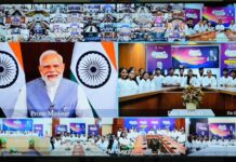 ‘भ्रमण से भ्रम मिटते हैं, सीमांत गांव देश के प्रहरी भी हैं और पहला पड़ाव भी’: प्रधानमंत्री मोदी