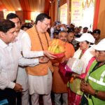 पुष्पवर्षा और चरण प्रक्षालन के साथ देवभूमि ने किया शिवभक्त कांवड़ियों का अभिनंदन