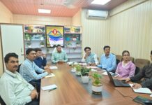 निर्माण एजेंसियों को गुणवत्ता और समयबद्धता के साथ कार्य पूरा करने के निर्देश