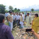 बाढ़ प्रभावित क्षेत्रों का मंत्री और विधायक ने किया स्थलीय निरीक्षण, अधिकारियों को त्वरित कार्रवाई के निर्देश