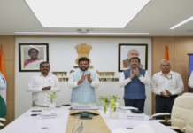 नागरिक उड्डयन मंत्री के. राम मोहन नायडू ने विजयवाड़ा और वाराणसी के बीच सीधी हवाई सेवा की शुरुआत की